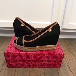 Tory Burch size 8 espadrille Sandals brand new!